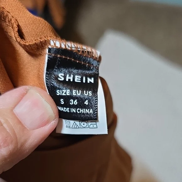 SHEIN Brown Double-Breasted Blazer with Gold Buttons - Picture 4 of 4